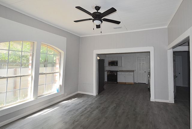 616 Parkview Avenue, Dallas, TX 75223