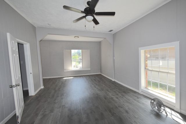 616 Parkview Avenue, Dallas, TX 75223