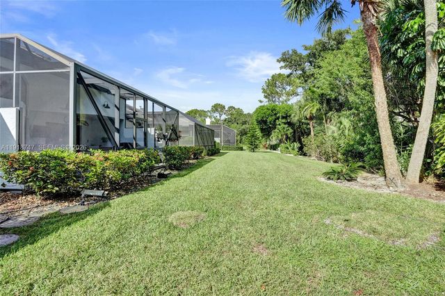 1140 Sand Drift Way B, West Palm Beach, FL 33411
