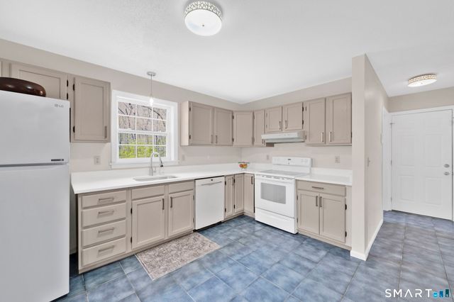 13 Nipmuck Road, Willington, CT 06279