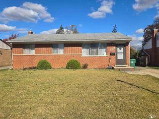 29578 Brown Ct Street, Garden City, MI 48135