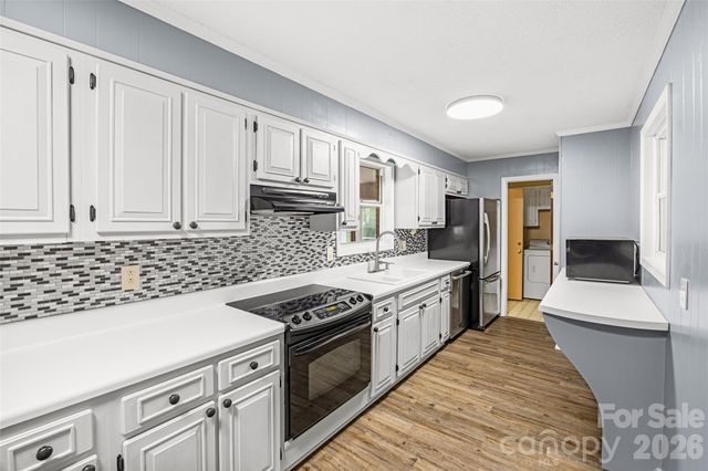 2430 Old Cedarwood Drive NW, Concord, NC 28027