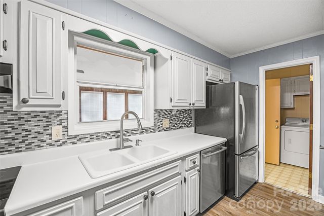 2430 Old Cedarwood Drive NW, Concord, NC 28027