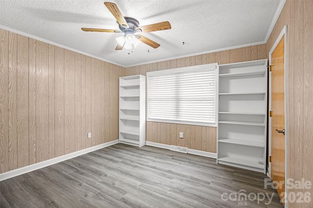 2430 Old Cedarwood Drive NW, Concord, NC 28027