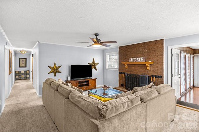 2430 Old Cedarwood Drive NW, Concord, NC 28027