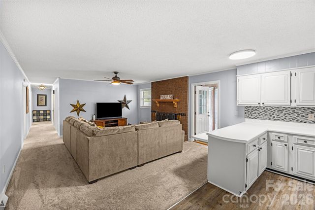 2430 Old Cedarwood Drive NW, Concord, NC 28027