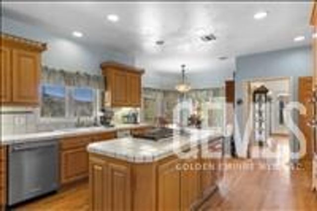 29400 Stallion Springs Drive, Tehachapi, CA 93561