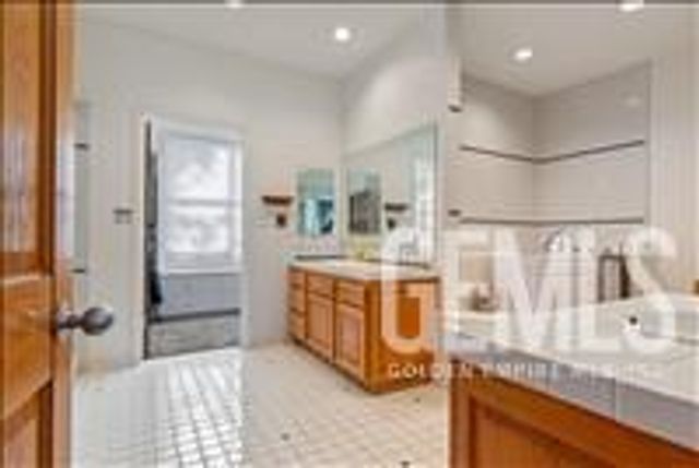 29400 Stallion Springs Drive, Tehachapi, CA 93561