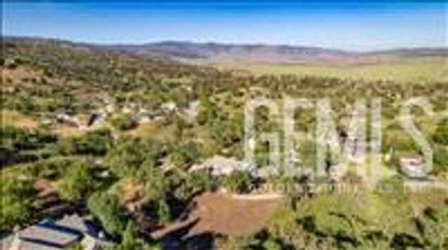 29400 Stallion Springs Drive, Tehachapi, CA 93561