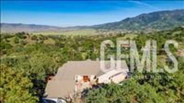 29400 Stallion Springs Drive, Tehachapi, CA 93561