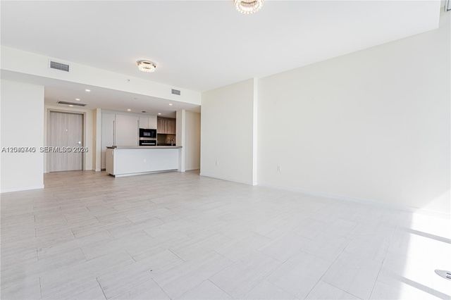 1000 Brickell Plaza 4906, Miami, FL 33131
