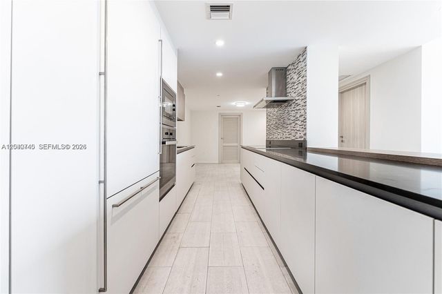 1000 Brickell Plaza 4906, Miami, FL 33131