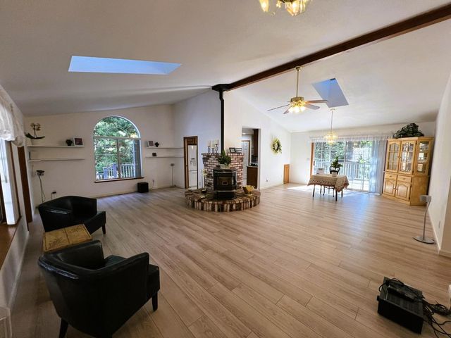 4483 Jenkinson Cir, Pollock Pines, CA 95726