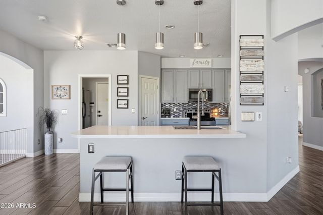 8371 W SPUR Drive, Peoria, AZ 85383