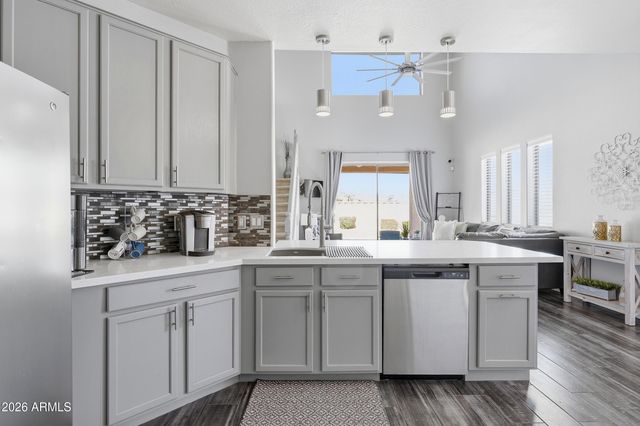 8371 W SPUR Drive, Peoria, AZ 85383