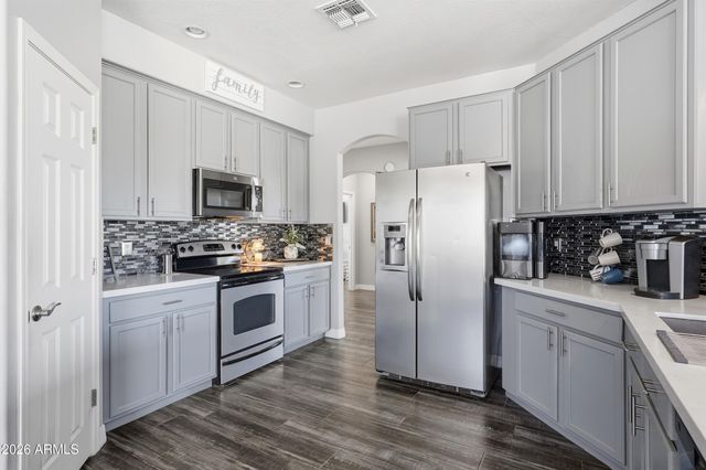 8371 W SPUR Drive, Peoria, AZ 85383