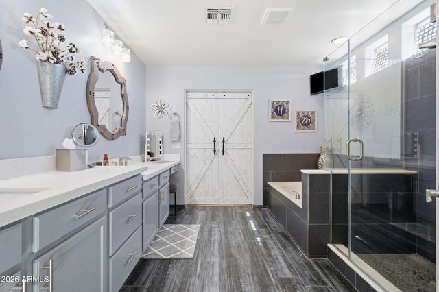 8371 W SPUR Drive, Peoria, AZ 85383