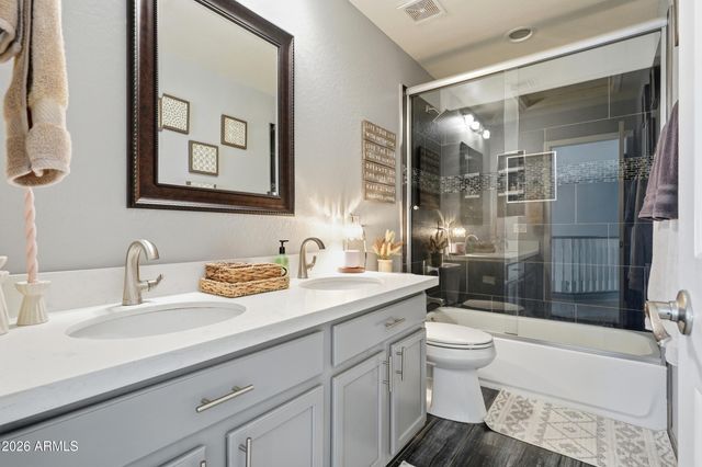 8371 W SPUR Drive, Peoria, AZ 85383