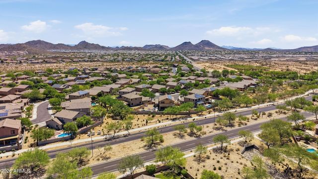 8371 W SPUR Drive, Peoria, AZ 85383