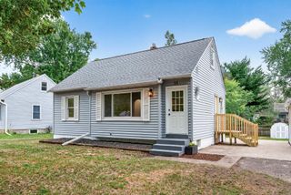 11 Edge Drive, Circle Pines, MN 55014