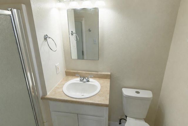 609 College Avenue, Coalinga, CA 93210