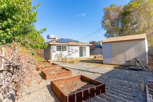 609 College Avenue, Coalinga, CA 93210