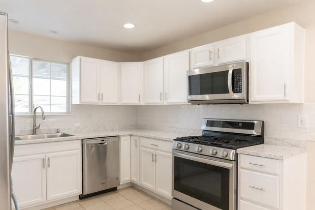 609 College Avenue, Coalinga, CA 93210