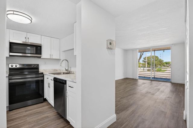 9081 Lime Bay Boulevard 209, Tamarac, FL 33321