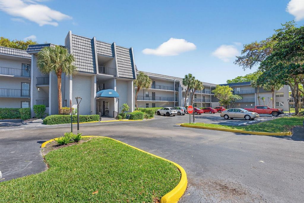 9081 Lime Bay Boulevard 209, Tamarac, FL 33321