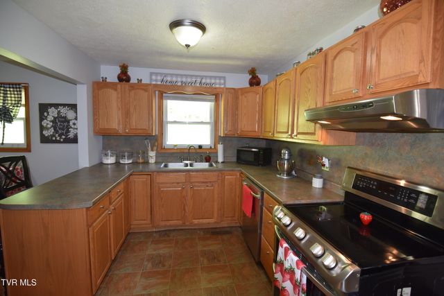 127 Sewanee Road, Johnson City, TN 37601