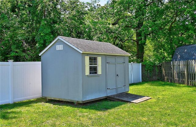 200 Benthall RD, Hampton, VA 23664