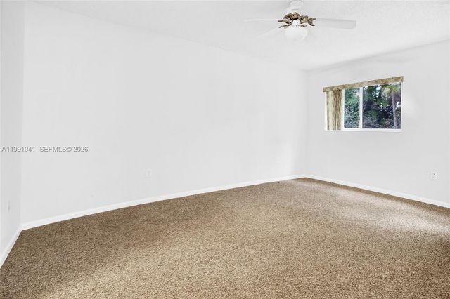 900 SW 142nd Ave 115L, Pembroke Pines, FL 33027