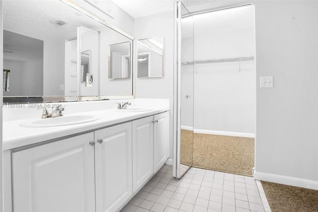 900 SW 142nd Ave 115L, Pembroke Pines, FL 33027