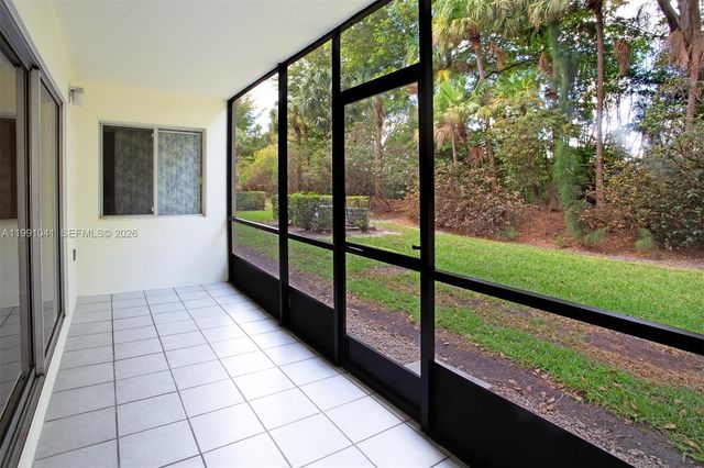 900 SW 142nd Ave 115L, Pembroke Pines, FL 33027