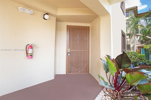 900 SW 142nd Ave 115L, Pembroke Pines, FL 33027