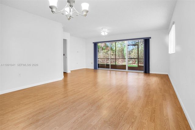 900 SW 142nd Ave 115L, Pembroke Pines, FL 33027