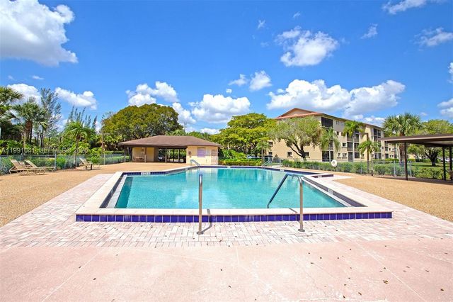 900 SW 142nd Ave 115L, Pembroke Pines, FL 33027