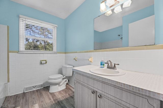 6000 Oakhill Avenue NE, Alliance, OH 44601