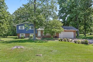 6000 Oakhill Avenue NE, Alliance, OH 44601