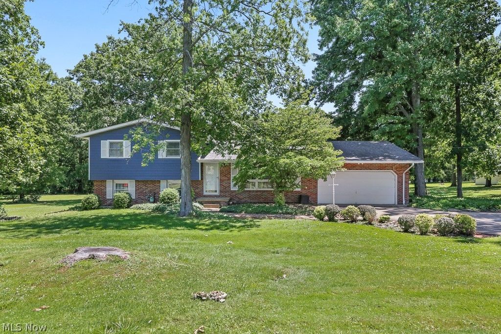 6000 Oakhill Avenue NE, Alliance, OH 44601