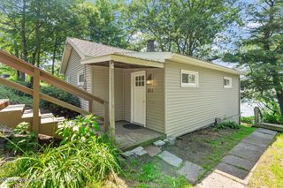 311 Hudson Avenue, Schaghticoke, NY 12182