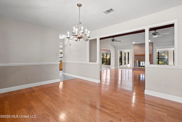 1034 Conley Circle, Ocean Springs, MS 39564