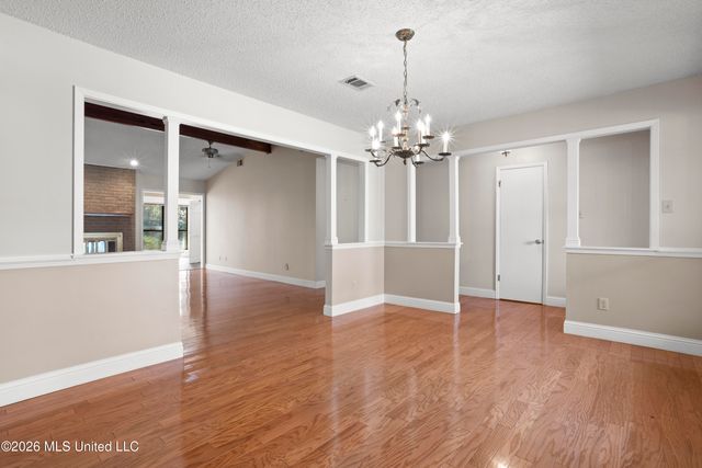 1034 Conley Circle, Ocean Springs, MS 39564