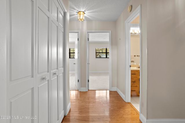 1034 Conley Circle, Ocean Springs, MS 39564