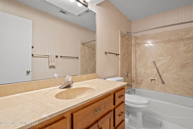 1034 Conley Circle, Ocean Springs, MS 39564