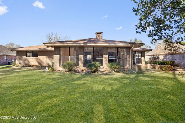 1034 Conley Circle, Ocean Springs, MS 39564