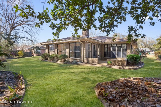 1034 Conley Circle, Ocean Springs, MS 39564