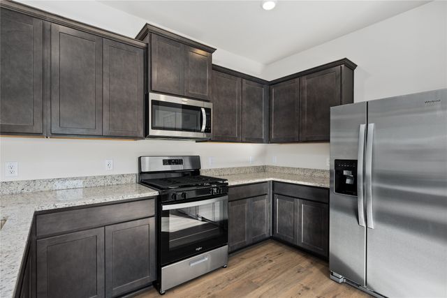 8425 White Wolf Trail, Ponder, TX 76259