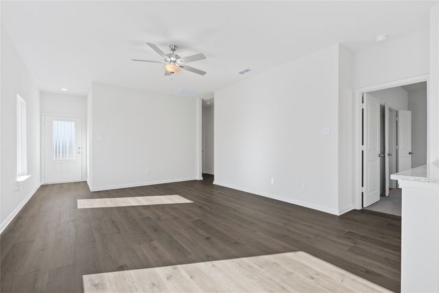 8425 White Wolf Trail, Ponder, TX 76259