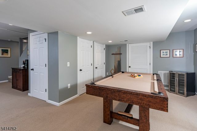 1 Interlachen Ct, Montgomery Twp., NJ 08558